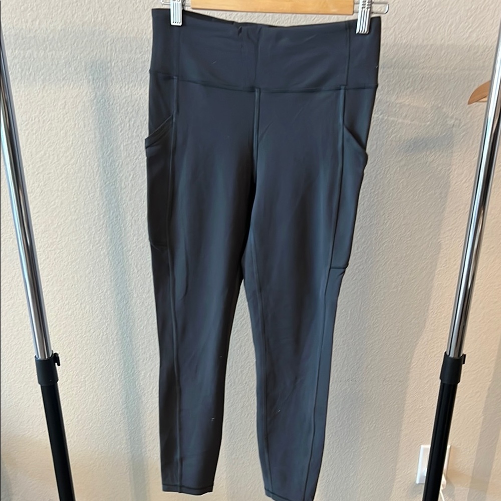 Lululemon invigorate tight size 8